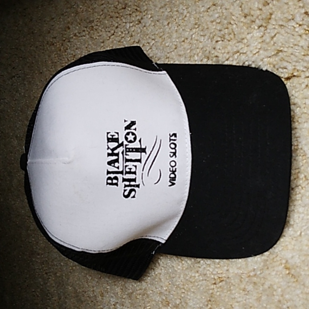 Blake Shelton Video Slots Vintage Snapback Trucker Hat - New with tags